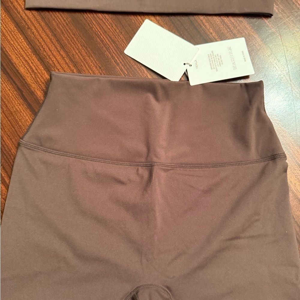 Vehla Leggings And Crop Top Set Choc Size L Brand New Activewear Pilates — image 2 of 8